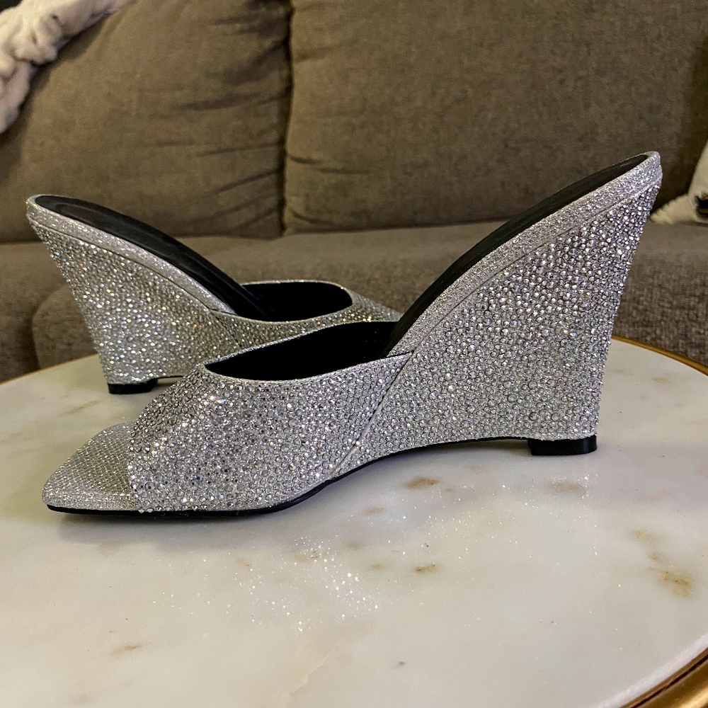 Billini Silver Pave Rhinestone Maria Wedges Size 7 *FREE SHIPPING